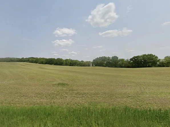 11 V/l Irving, Middleville, MI 49333