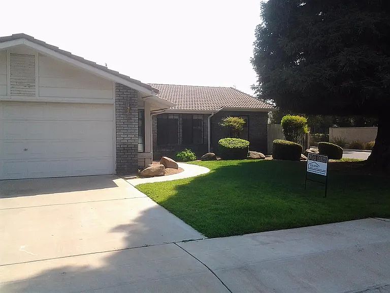 1st image of 6498 N Vernal Ave