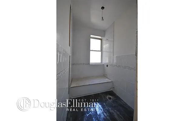 Rented by Douglas Elliman | media 33