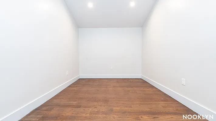 Rented by Nooklyn NYC LLC | media 18