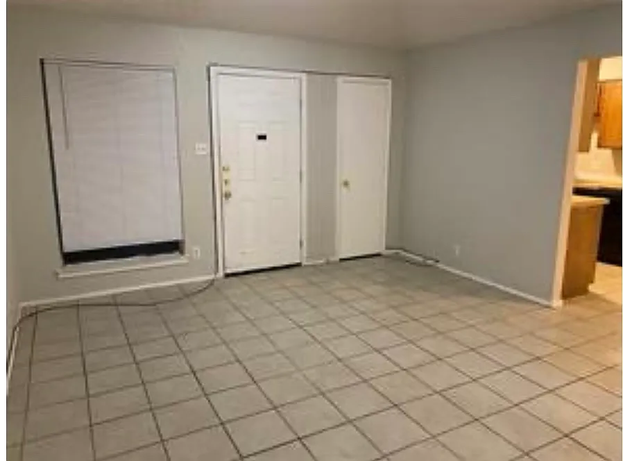 Building Photo - 2832 Ridgecrest Dr