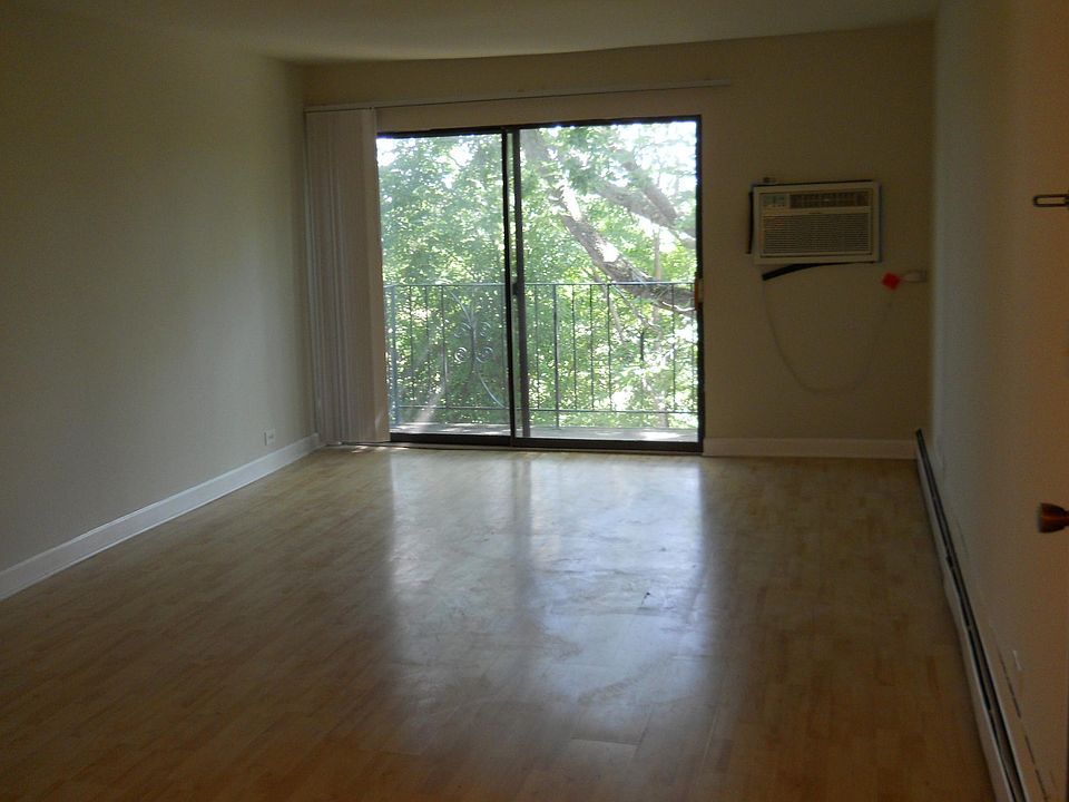 1st image of 845 Westmoreland Dr APT 1