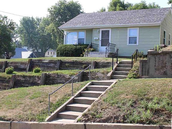 2nd image of 3518 Macomb Ave