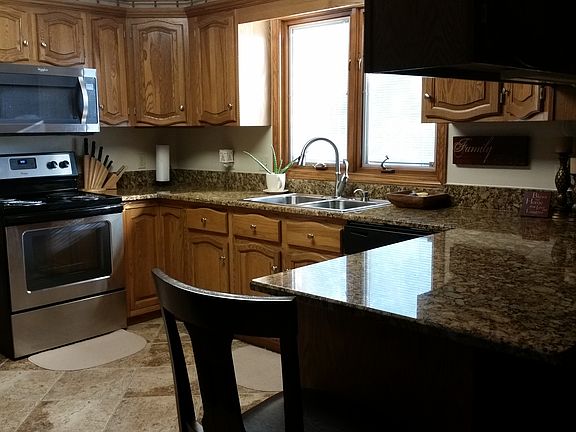 4th image of 601 Sunflower Blvd