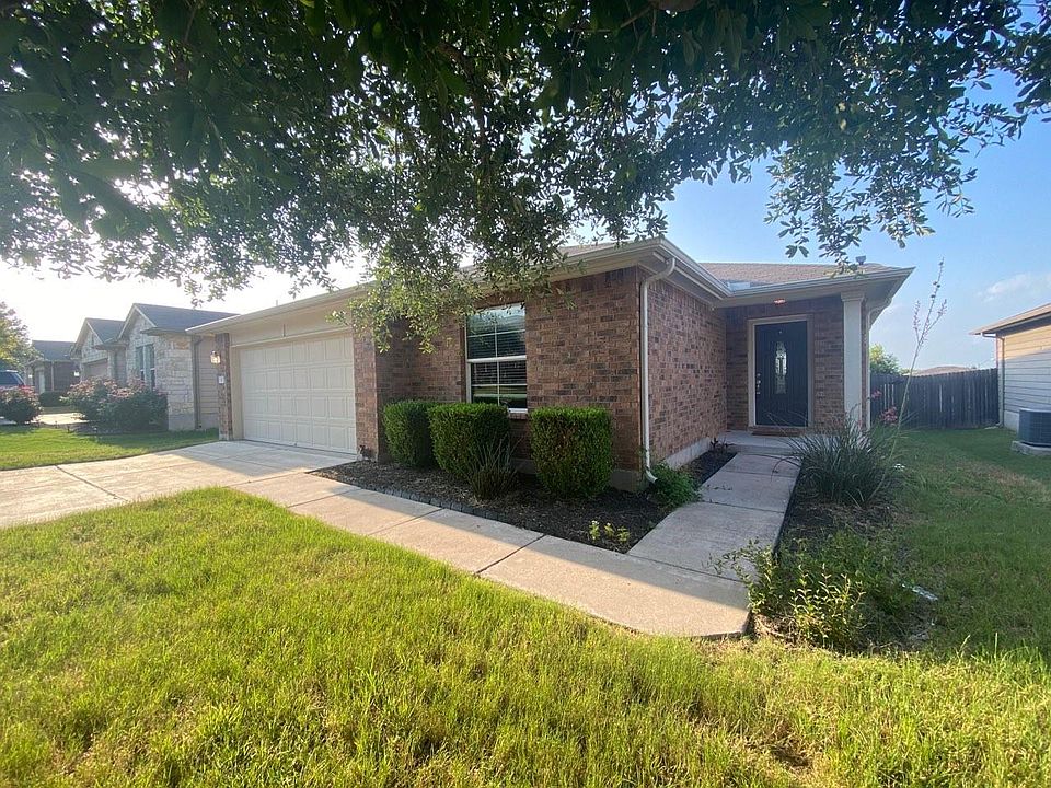 1st image of 107 Lavaca Loop