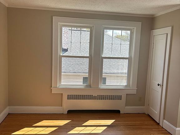 4th image of 722 S Lexington Ave