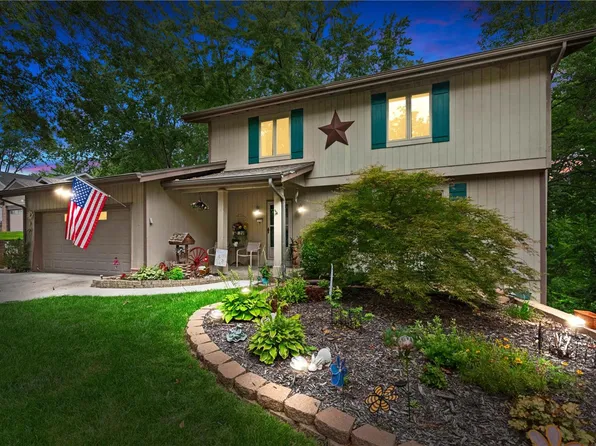 1224 Brookstone Ln, Lake Saint Louis, MO 63367