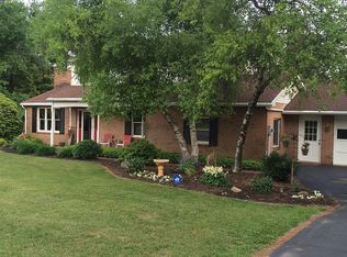 5606 Saint Peters Rd, Emmaus, PA 18049