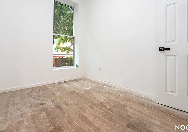 815 Willoughby Ave #1C — Photo 15