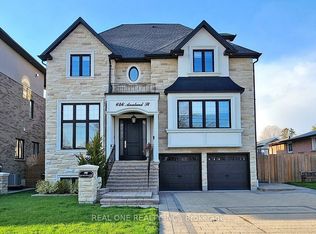 609 Liverpool Road, Pickering, ON L1W 1R1 3 Bedroom House for