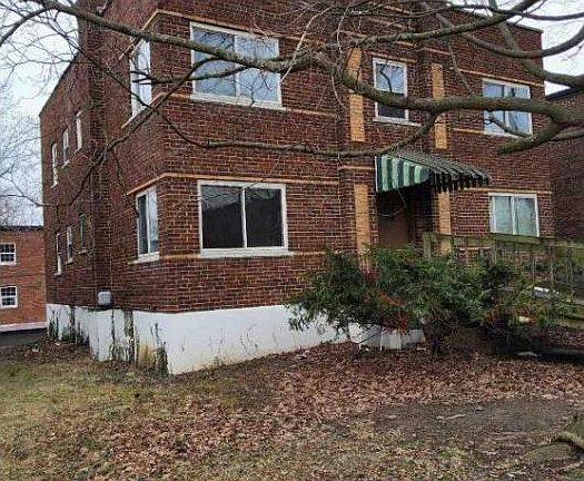 4th image of 5008 Newfield Ave