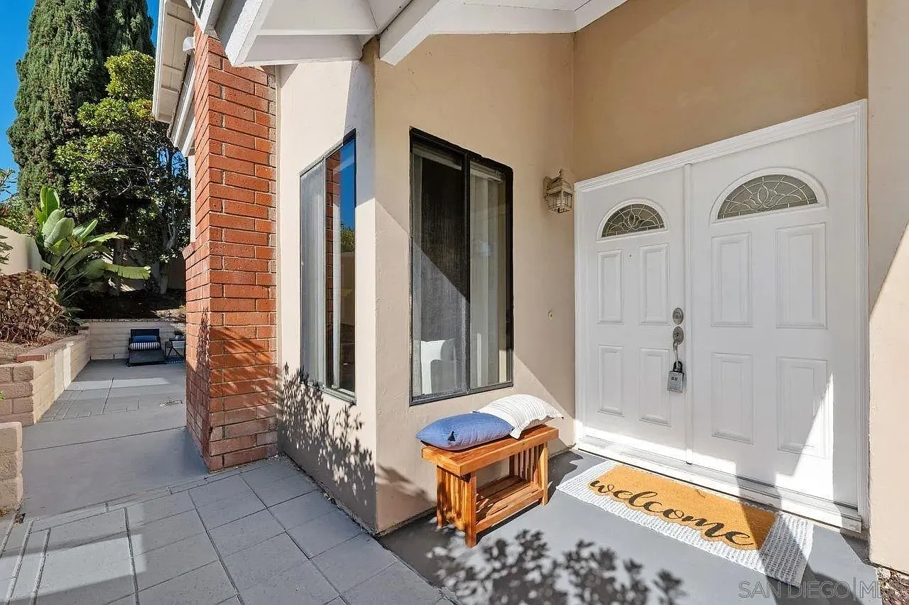 3 bed, 1803 sqft, $4,280 — Photo 3