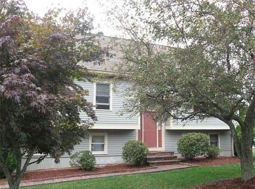 3rd image of 169 Lucas Dr