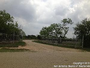 2nd image of 4121 County Road 271