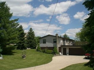 6019 Eagle Point Rd, Hartford, WI 53027