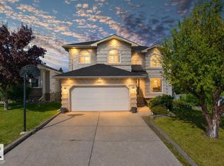 446 Ormsby Wynd NW, Edmonton, AB T5T6B1