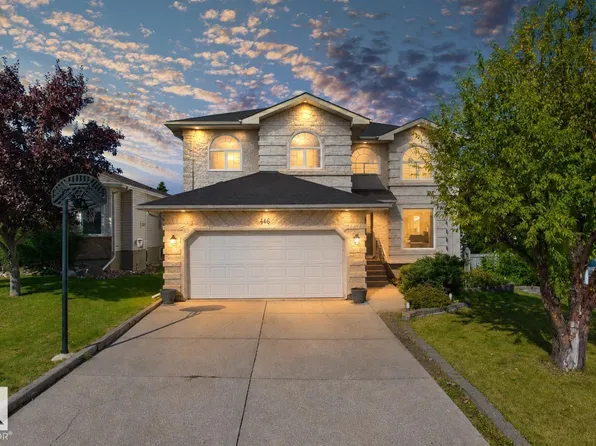 446 Ormsby Wynd NW, Edmonton, AB T5T 6B1