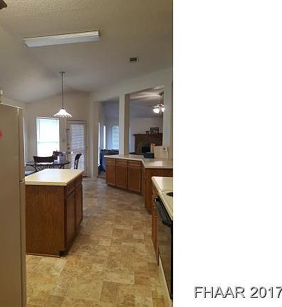4th image of 2207 Creek Dr