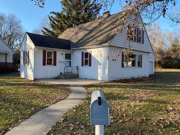 700 Dover Pl, Champaign, IL 61820