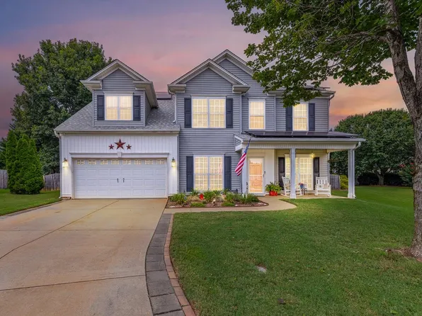 916 Saint Debbinshire Ct, Duncan, SC 29334