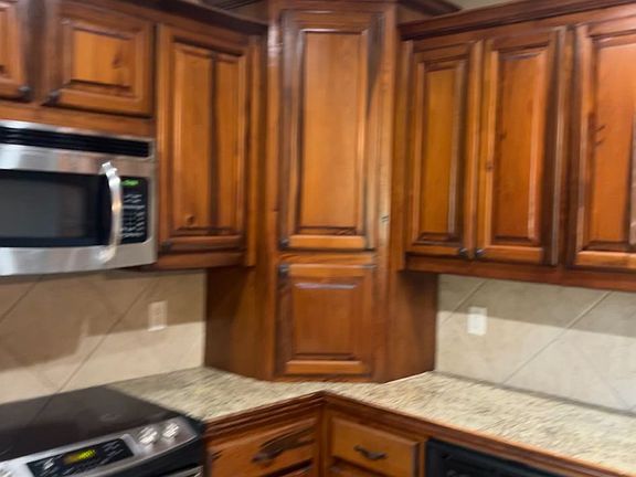 5th image of 17045 Glenwood Springs Dr
