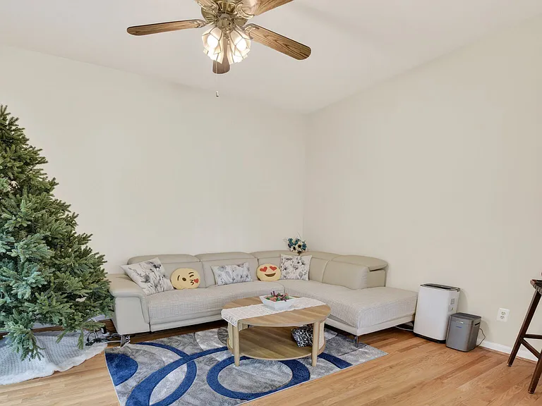 2000 McAuliffe Dr — Photo 22