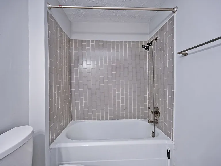 2226 Kemper Ln #3 — Photo 17