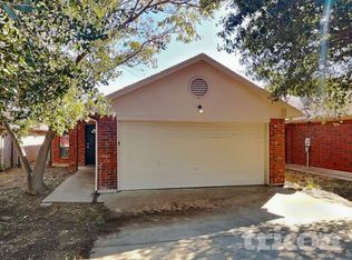 700 Stribling Cir, Azle, TX 76020