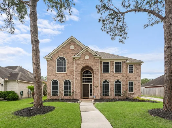 132 Emerald Cloud Ln, League City, TX 77573
