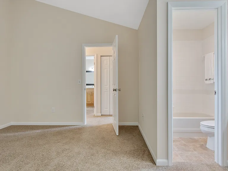 100B Coral Reef Ct N — Photo 13