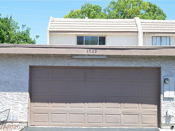 3rd image of 4562 Brighton Dr