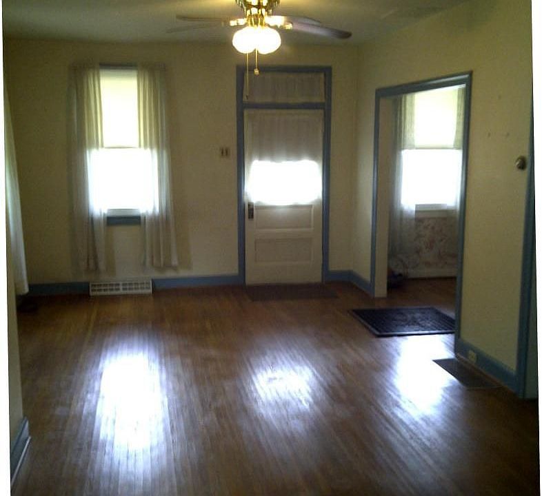 3226 N St, Emigsville, PA 17318 Zillow