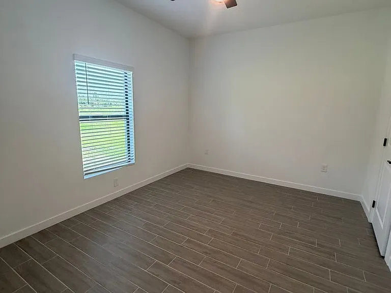 2212 Leda Ave S — Photo 14