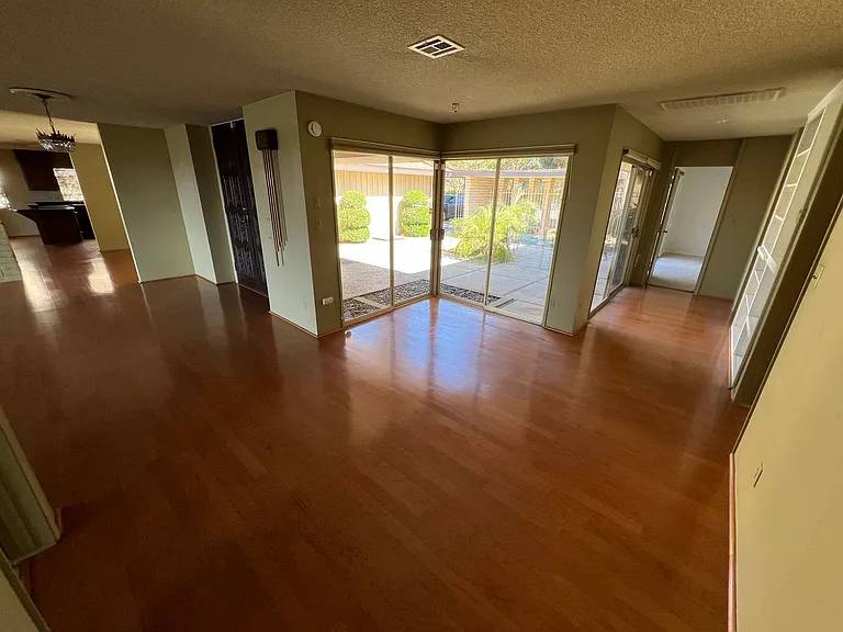 25120 Huron St — Photo 22