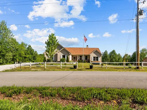 2440 Richland Harbor Rd, Waverly, TN 37185