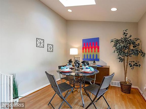 4th image of 3321 Saint James Pl