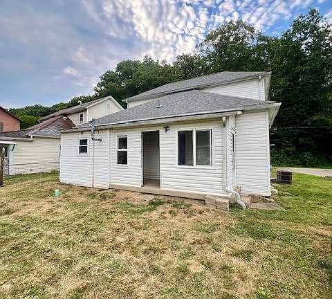4th image of 45755 Long St