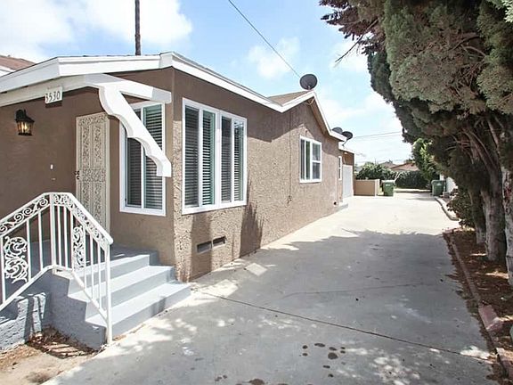 3rd image of 3530 W 111th Pl