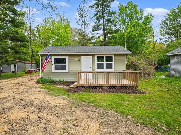 4206 S Shore Dr, Allegan, MI 49010