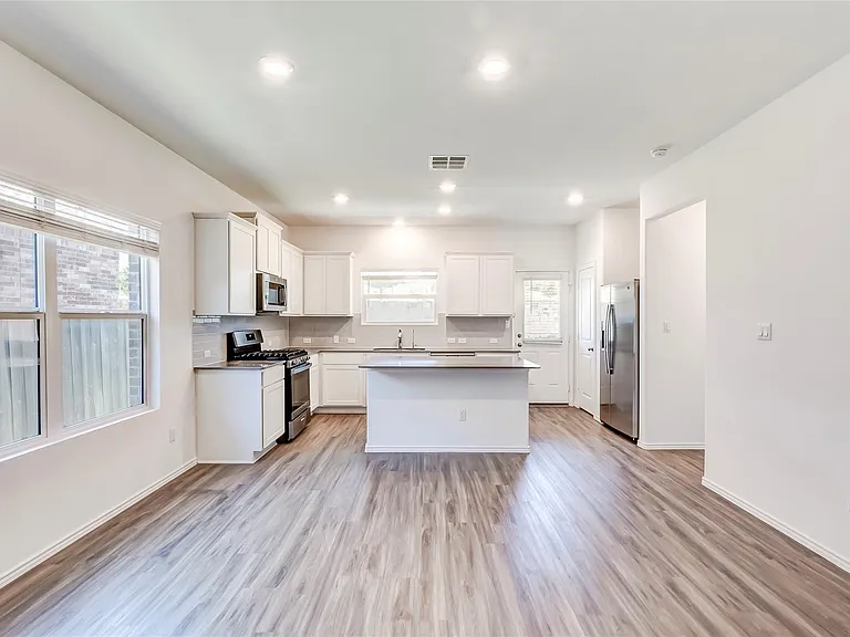 1517 Brueggerhoff Rd — Photo 9