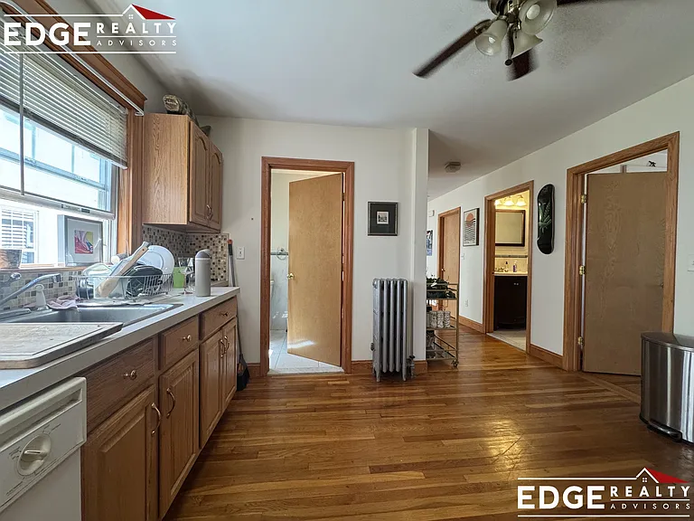 36 Elmira St — Photo 7