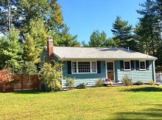 20 Edgewood Rd, Carver, MA 02330
