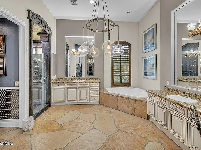 3452 E Jaeger Cir — Photo 37