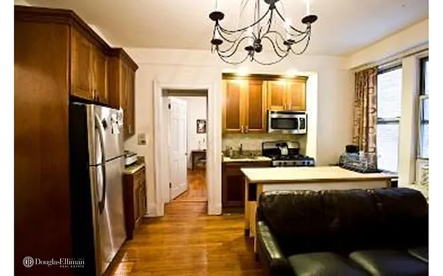 Rented by Douglas Elliman | media 15