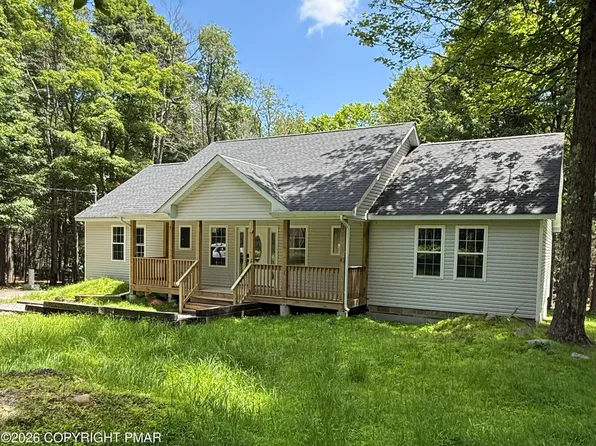 1011 Woodstock Rd, Newfoundland, PA 18445
