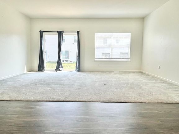 4th image of 1748 Fairbank Ln