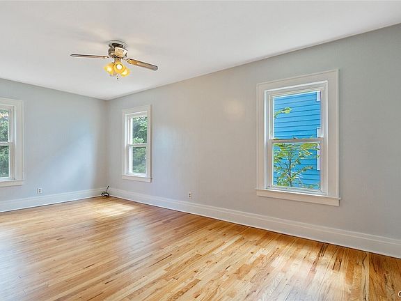 4th image of 408 Durston Ave #10