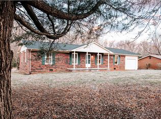 120 Twilight Dr, Crossville, TN 38572