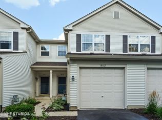 862 Genesee Dr #0, Naperville, IL 60563