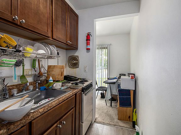 4th image of 1321 Wilmot St APT 201